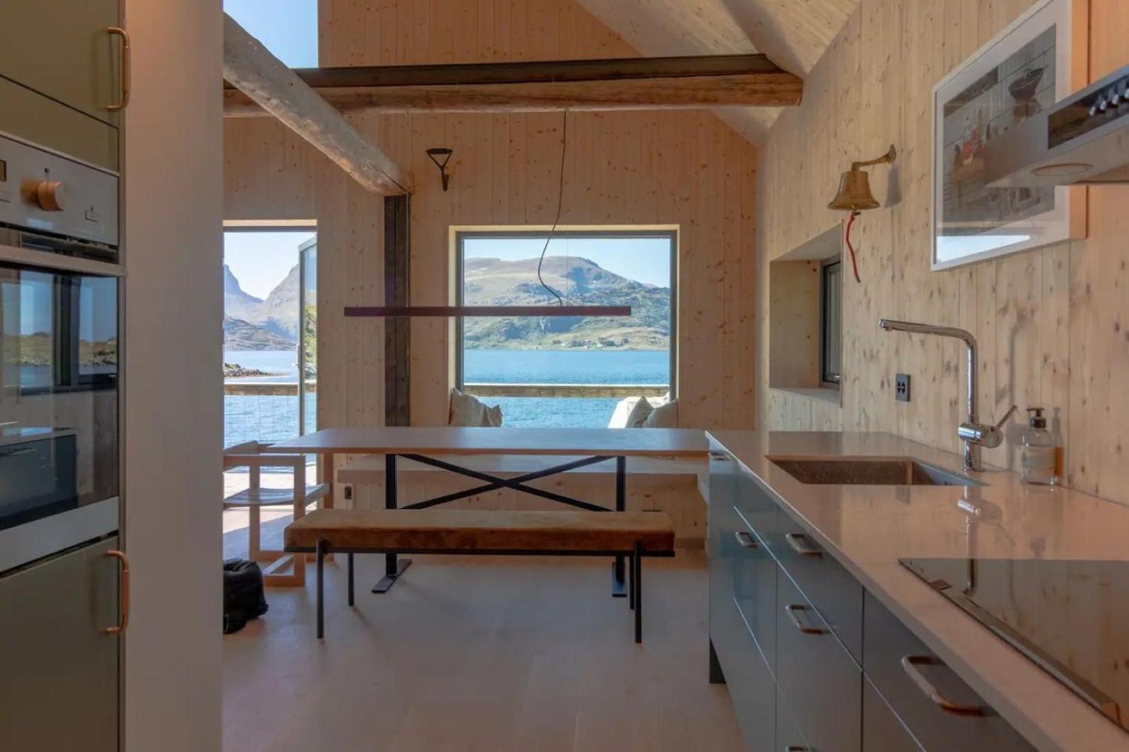 Minkfarmen, Spacious Seaside Cabin With Scenic View Ramberg Esterno foto